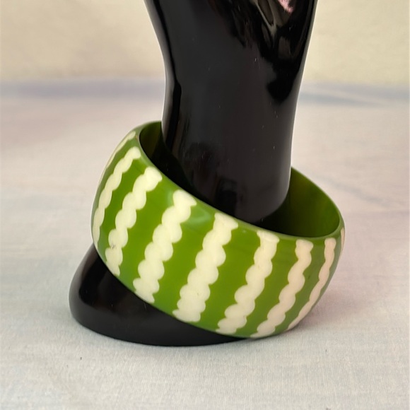 White & Green Wide Chunky Bangle Bracelet (Reminiscent of a Watermelon) - Picture 2 of 16